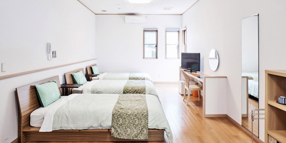 [禁煙] トリプル (トイレ洗面付) 無料Wi-Fi | 満天望