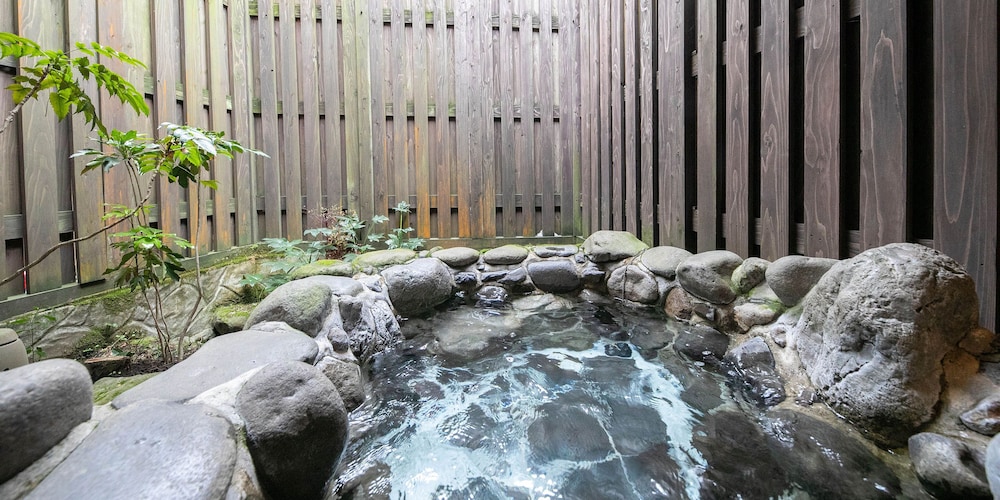 -UGUISU-内湯, 露天風呂付和室 禁煙 バスルーム2 | 湧き水と創作料理の宿 つるや