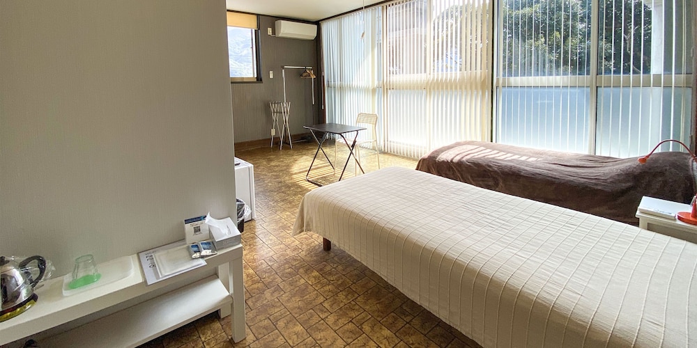 洋室ツイン 1~3名 (ソプラノ) 禁煙 | フォルテ