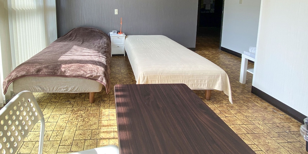 洋室ツイン 1~3名 (ソプラノ) 禁煙 客室6 | フォルテ