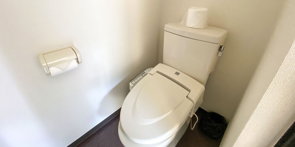 洋室ツイン 1~3名 (ソプラノ) 禁煙 バスルーム2 | フォルテ