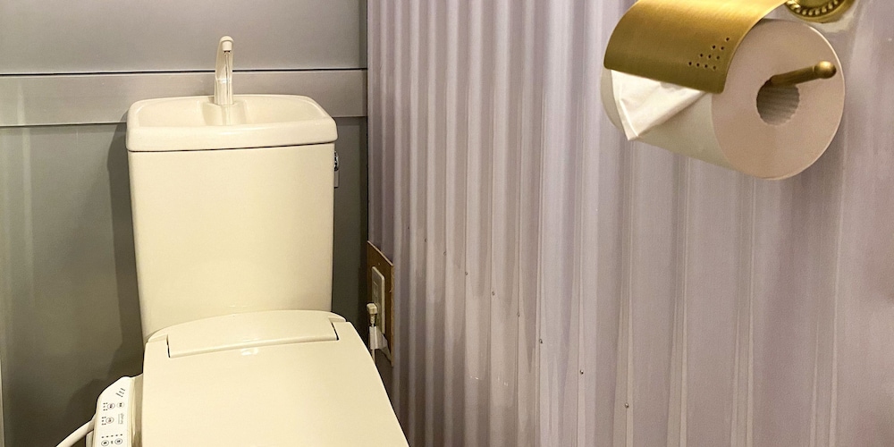 ベーシック ツインルーム 禁煙 (1-3 people /Baritone) バスルーム1 | フォルテ