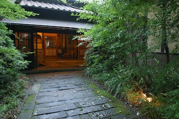 小田温泉 静寂な森の宿 山しのぶ
