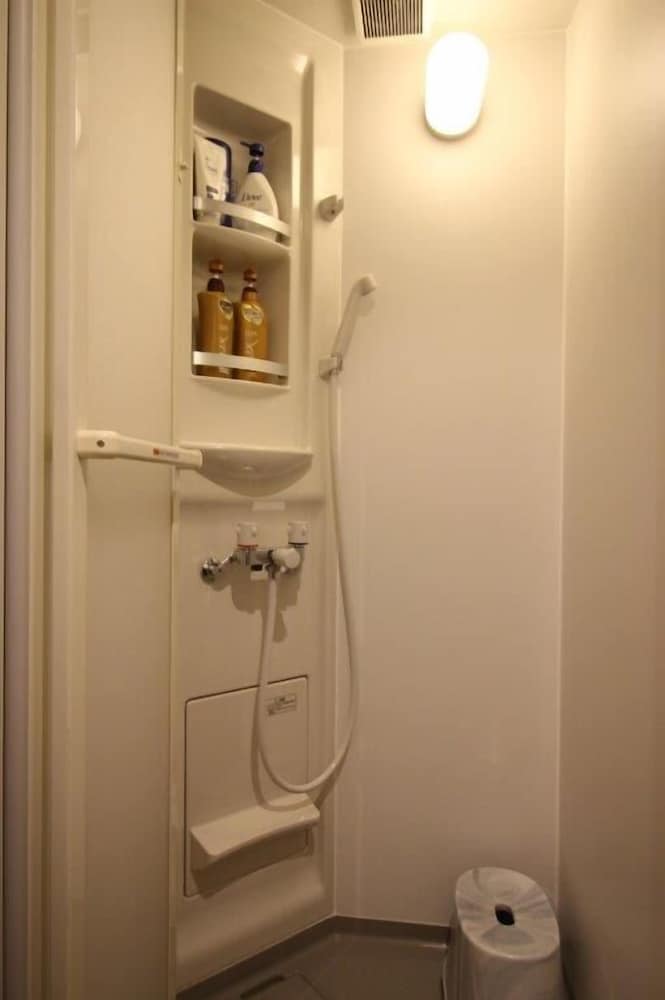 I スタンダード　ファミリールーム 和室 バスルーム2 | 中山ゲストハウス