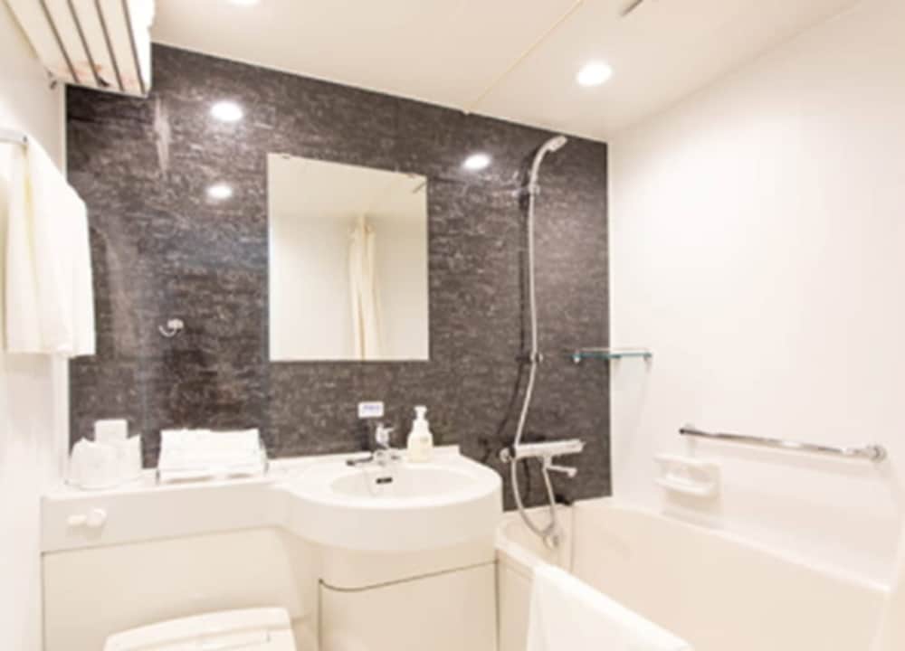 ツインルーム 禁煙 マウンテンビュー バスルーム0 | リードパークリゾート八丈島