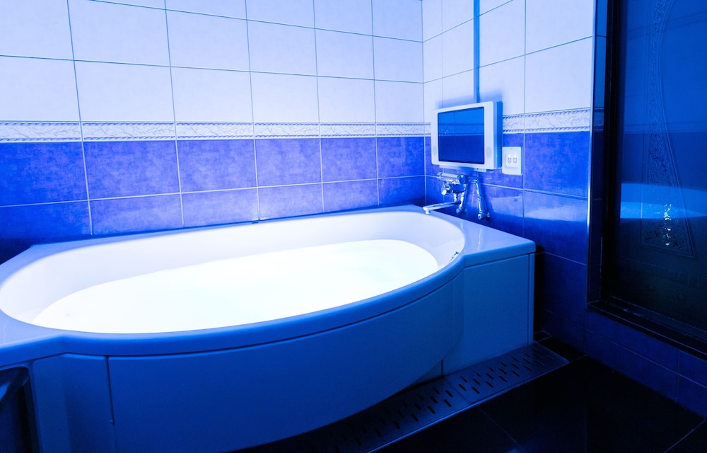 デラックス クイーンルーム 深めの浴槽0 | ホテルペリエ - 大人限定