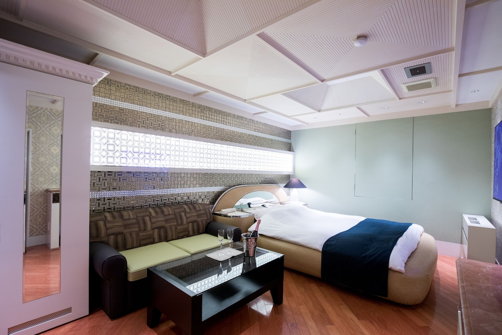 スタンダード クイーンルーム 客室1 | ホテルペリエ - 大人限定