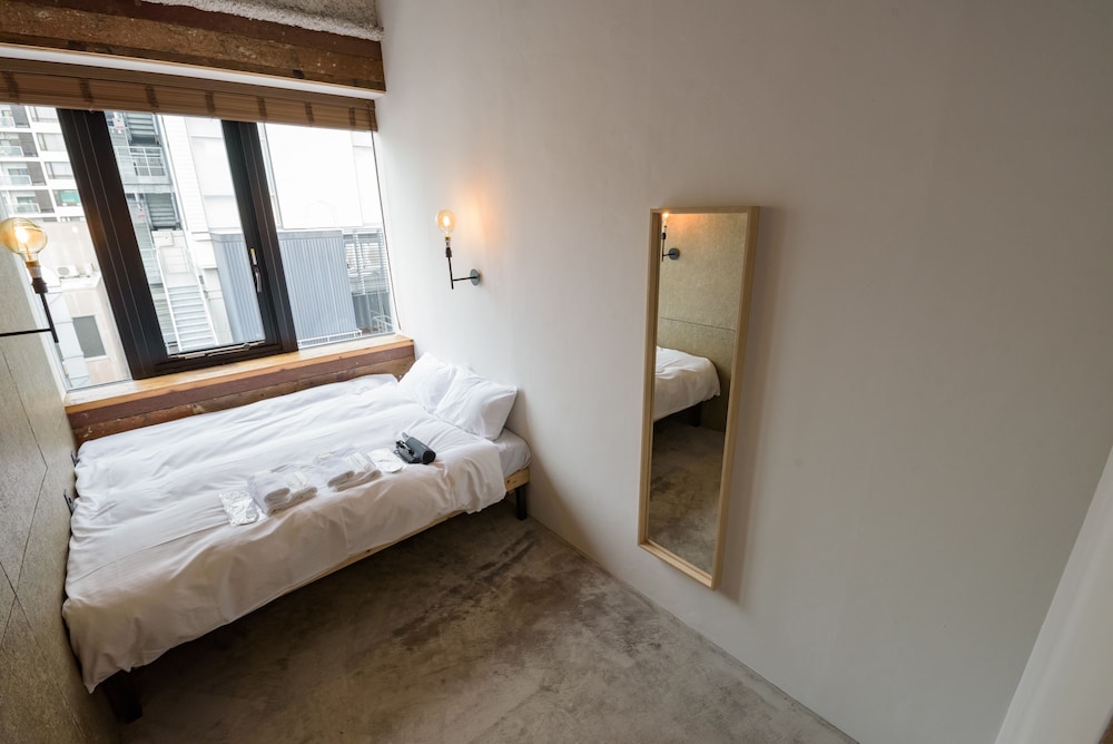 ダブルルーム ダブルベッド 1 台 禁煙 客室7 | mizuka Imaizumi 1 ‐unmanned hotel‐