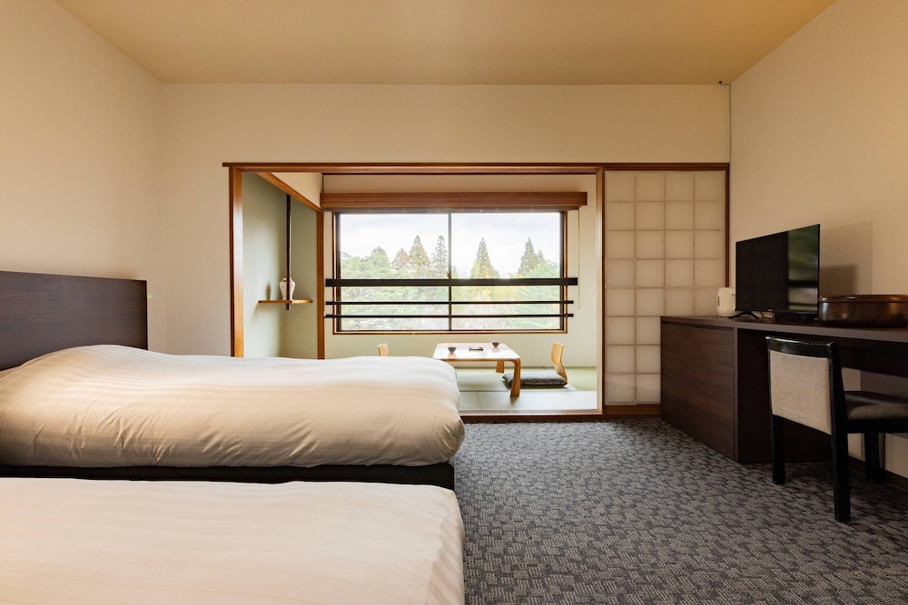 高層階 和洋室 禁煙 (バスなし) 客室2 | 阿蘇 梅園 SPA RESORT