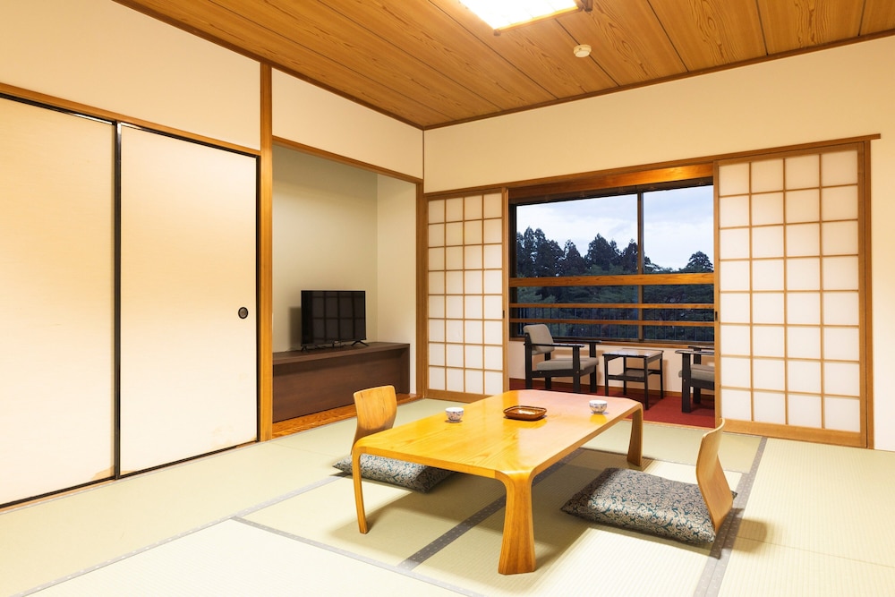 最上階 和室12畳 禁煙 (バスなし) | 阿蘇 梅園 SPA RESORT