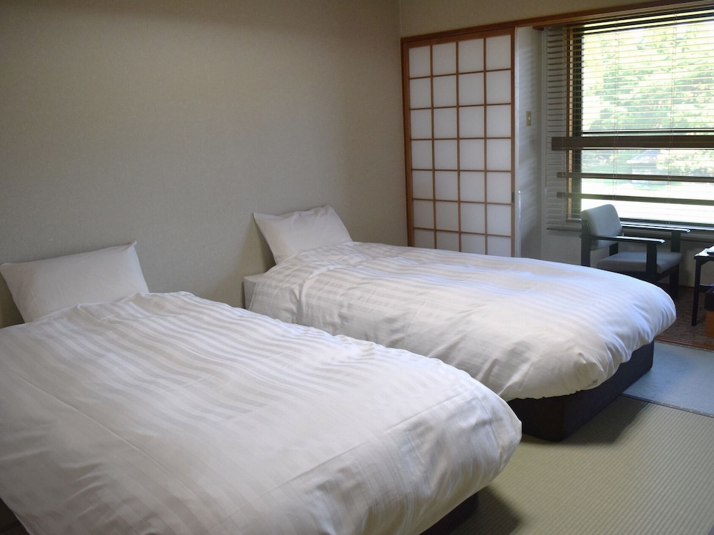 和ベッド8畳 禁煙 (バスなし) 部屋からの景観0 | 阿蘇 梅園 SPA RESORT