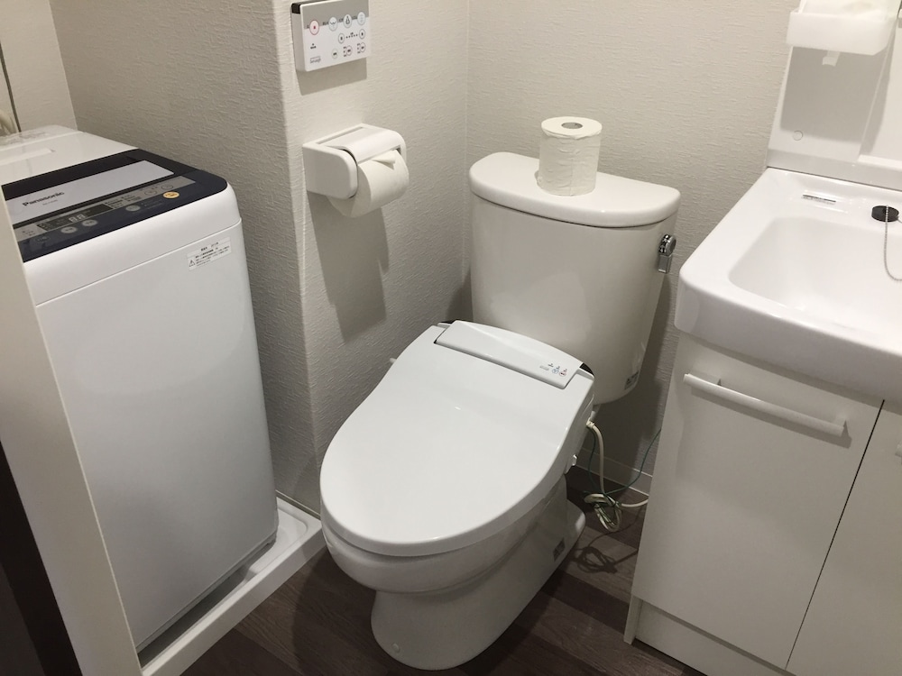 スタンダード ダブルルーム ダブルベッド 1 台 バスルーム0 | Mr.KINJO in MAEHARA