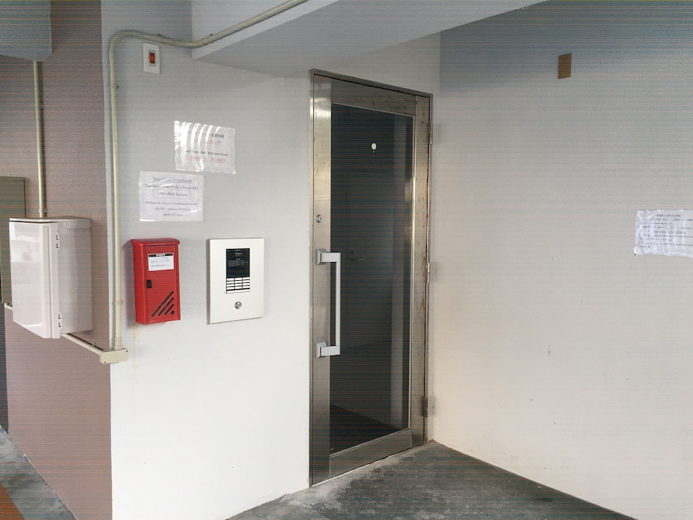 内部エントランス1 | Mr.KINJO in MAEHARA