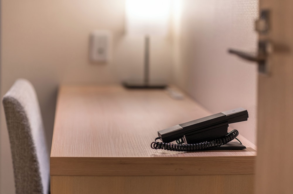 デラックス ツインルーム (1-3名用) 客室2 | ホテルビスタ金沢