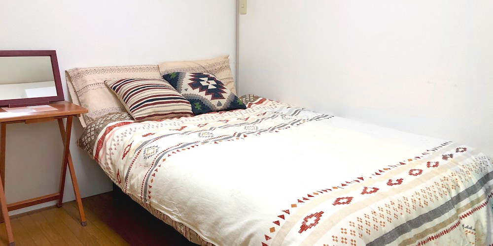 セミダブルルーム | ゲストハウス桜こまち