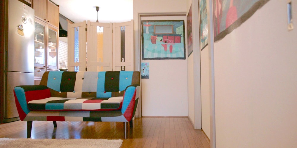 セミダブルルーム リビング エリア0 | ゲストハウス桜こまち