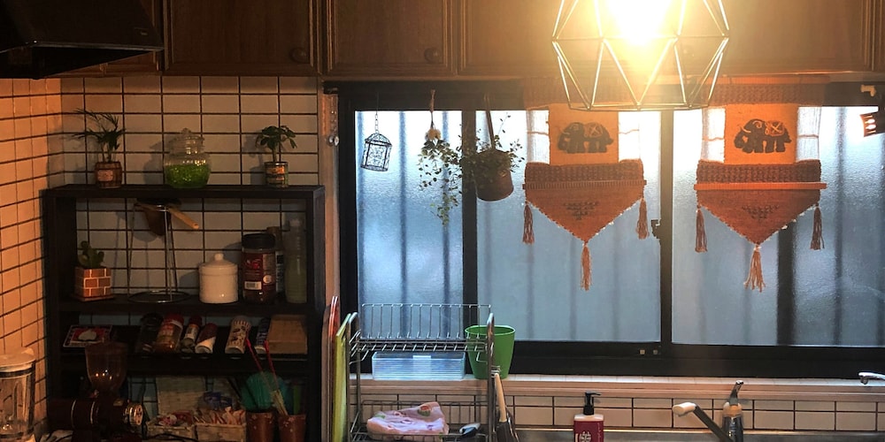 セミダブルルーム 共用キッチン0 | ゲストハウス桜こまち