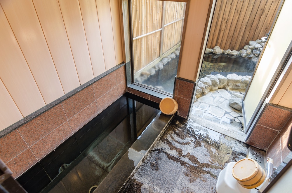 和室 花舎 深めの浴槽0 | 由布院 冨季の舎