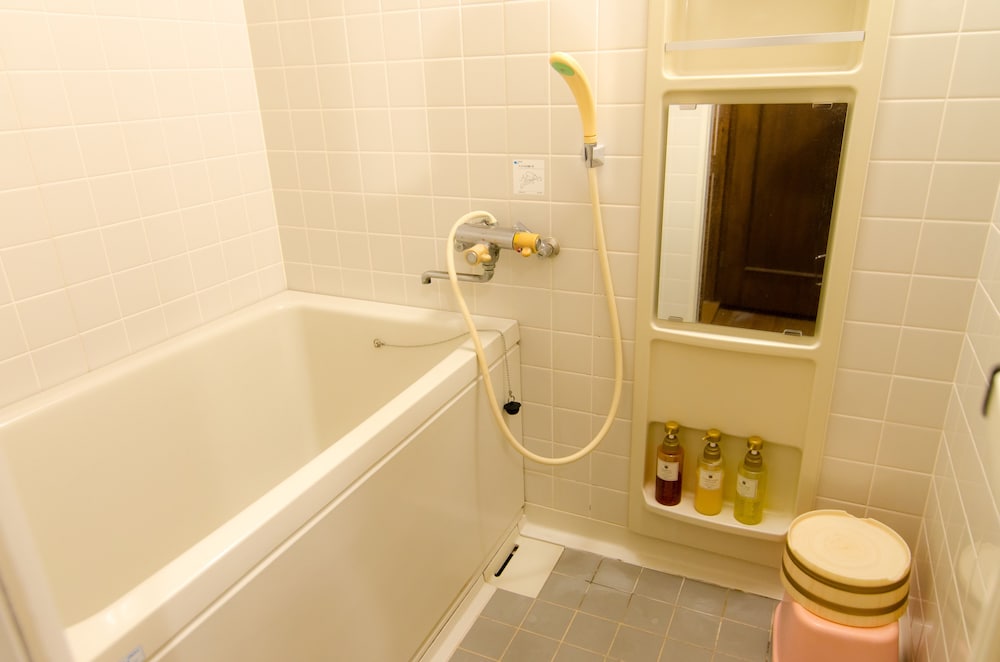 和室 鶴見 (客室露天風呂は付いていません) バスルーム1 | 由布院 冨季の舎