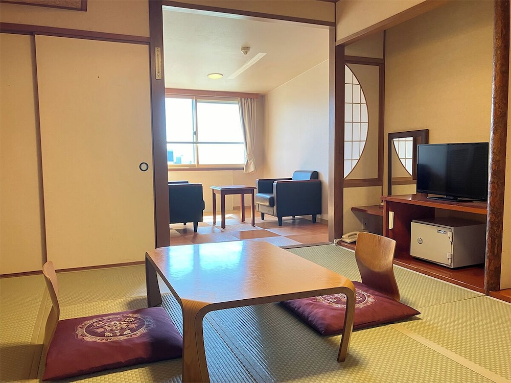 【高層階・眺望 海】和室8畳 | 湯の川観光ホテル祥苑