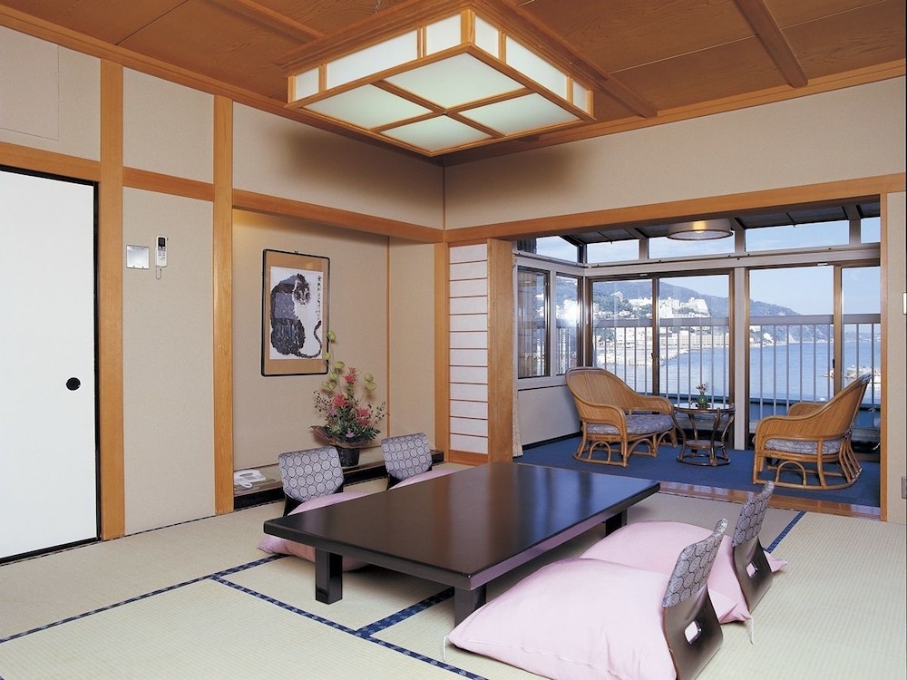 客室1 | ウオミサキホテル