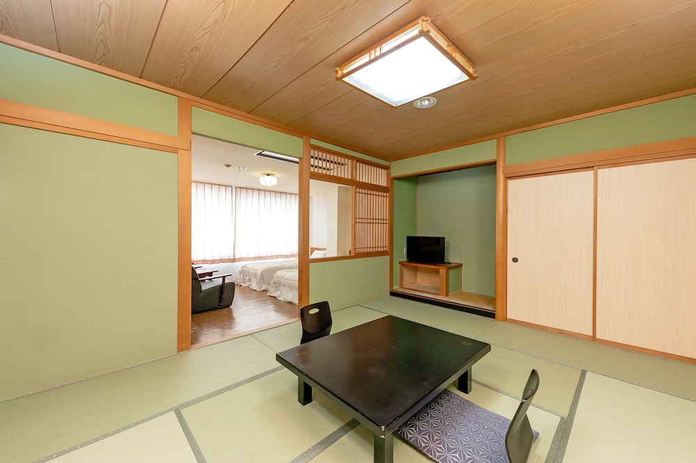 和洋室 禁煙 南館 (要屋外移動/バスなし) | 伊東園ホテル ニューさくら