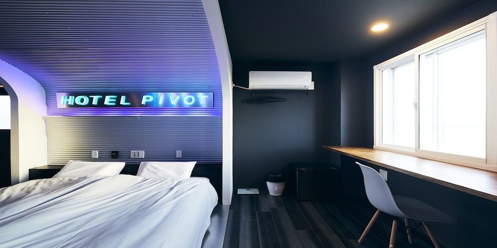 プレミアム ダブルルーム 客室3 | ホテルピボット