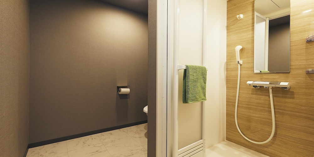 ベーシック ツインルーム バスルーム0 | ホテルピボット