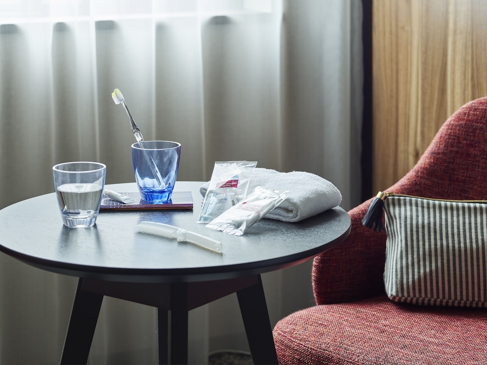 スタンダードダブル (テーブル) (禁煙) 客室1 | 三井ガーデンホテル五反田