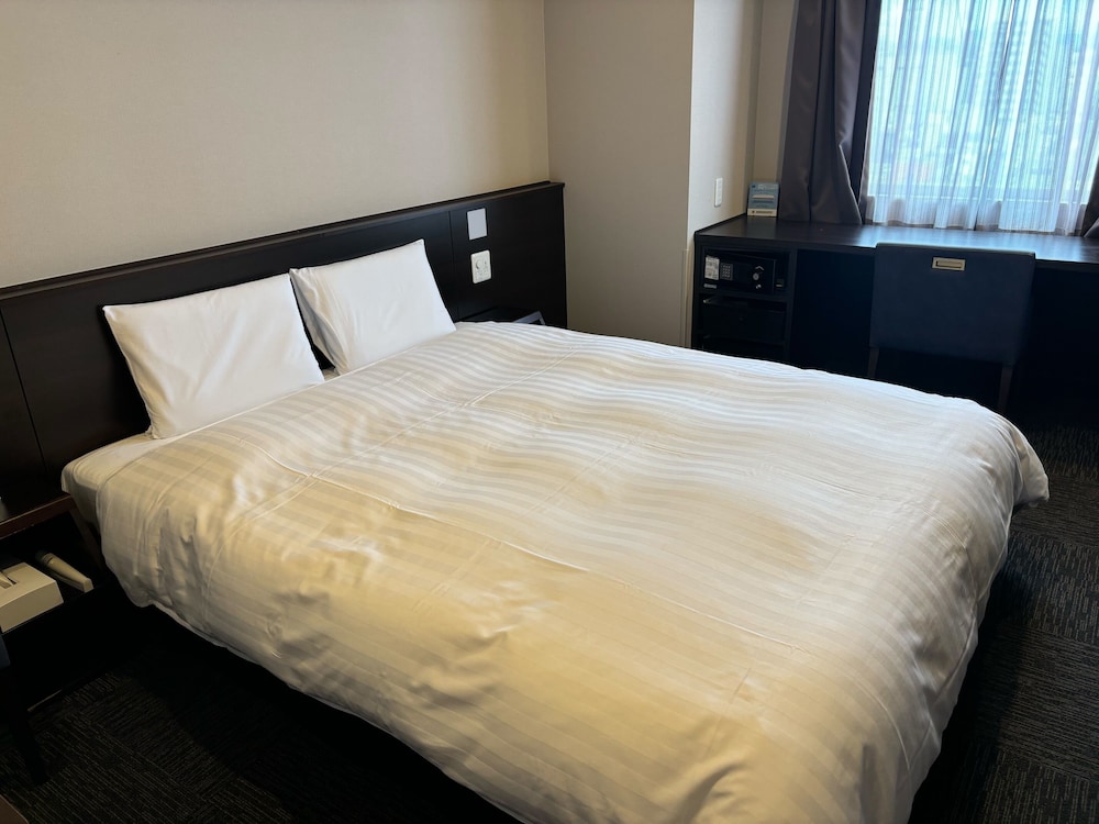 デラックスクイーンルーム 禁煙 (20 sqm) | ドーミーイン高知