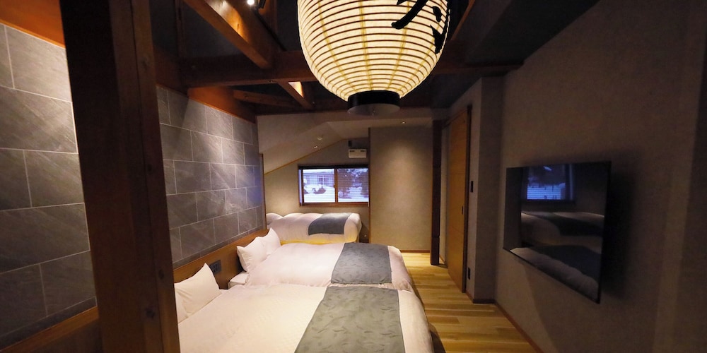 ファミリー ルーム 客室2 | 白馬龍神温泉 RYOKAN SUI
