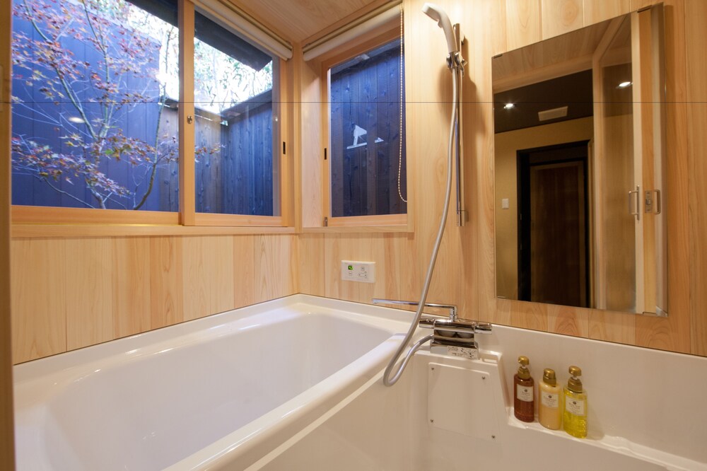 町屋 バスルームのシャワー0 | 鈴 東福寺鴨川