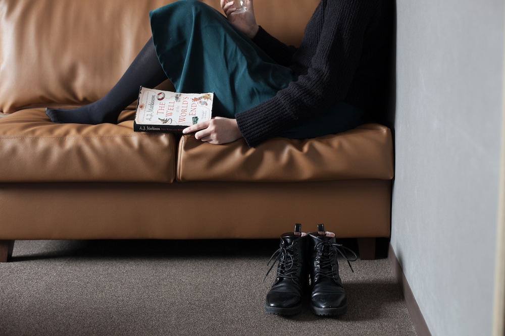 トリプルルーム シングルベッド3台 ロフト付き 客室の設備とサービス1 | LINNAS Kanazawa