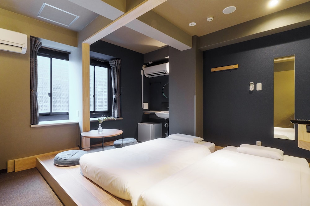 ベーシック ツインルーム シングルベッド 2 台 禁煙 専用バスルーム | LINNAS Kanazawa