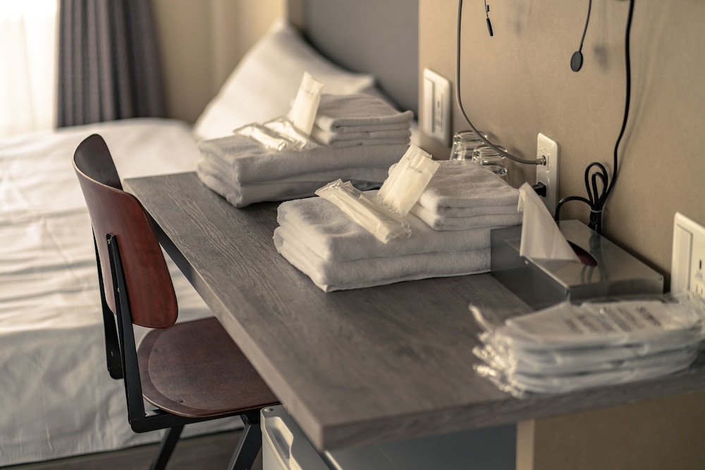 ダブルルーム ダブルベッド1台 客室の設備とサービス0 | LINNAS Kanazawa