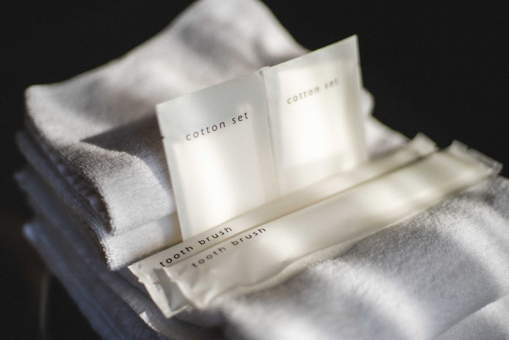 ダブルルーム ダブルベッド1台 客室の設備とサービス1 | LINNAS Kanazawa