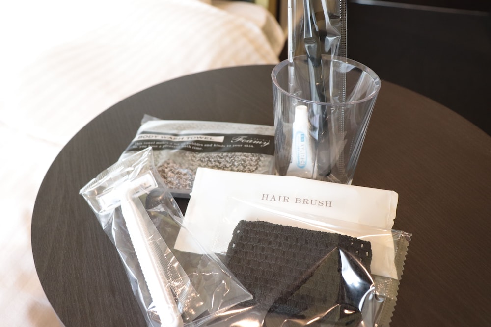 スタンダード ツインルーム シングルベッド 2 台 禁煙 バスルームの設備0 | たびのホテル飛騨高山