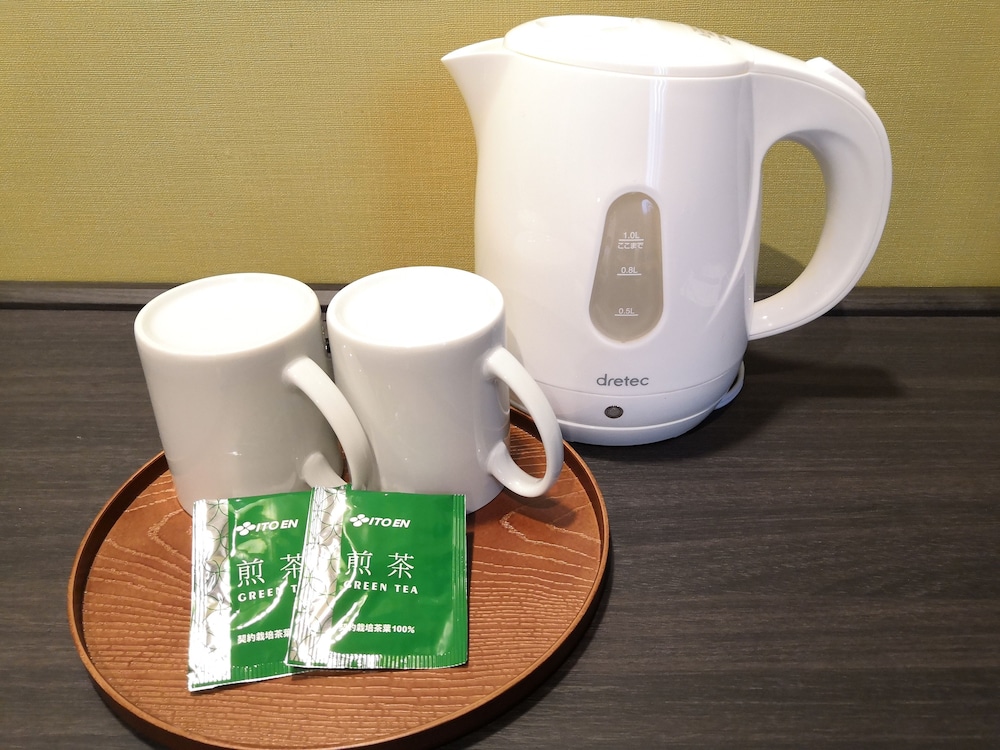 スタンダード ツインルーム シングルベッド 2 台 禁煙 客室の設備とサービス2 | たびのホテル飛騨高山