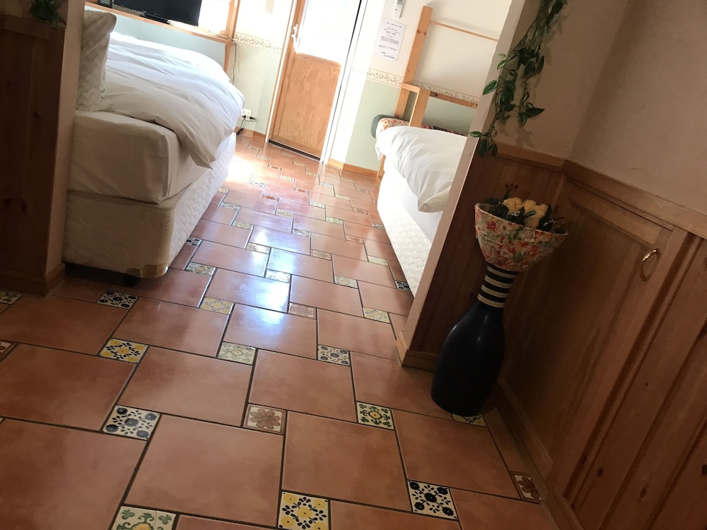 エコノミー コテージ 客室3 | ラ・ポサーダ