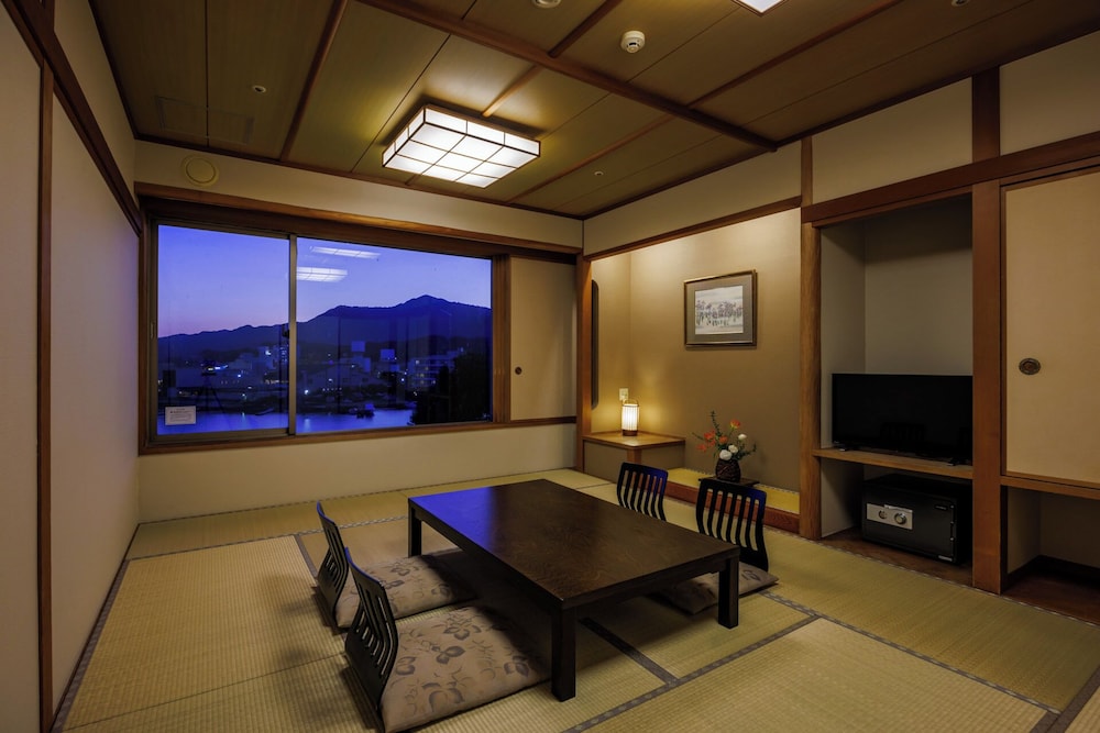 和室 バス・トイレ付 | 琵琶湖グランドホテル