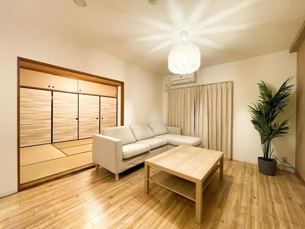 ファミリー スイート 3 ベッドルーム リビング エリア3 | ランドーレジデンス東京スイーツ