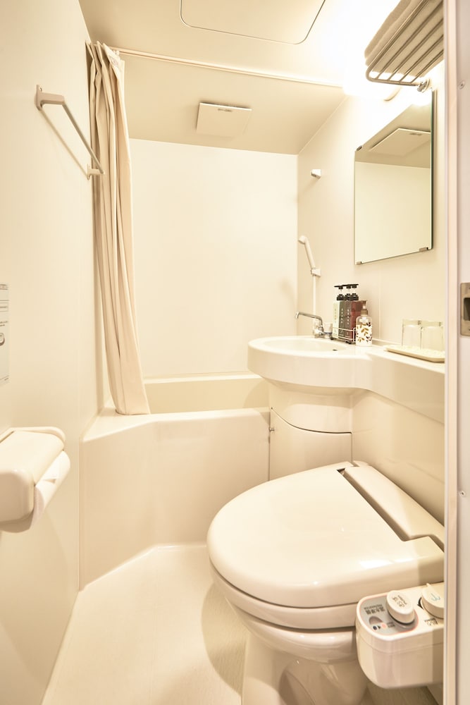 デラックス ダブルルーム バスルーム0 | 和ごころ 日暮里 和モダンな雰囲気の旅館＆ゲストハウス