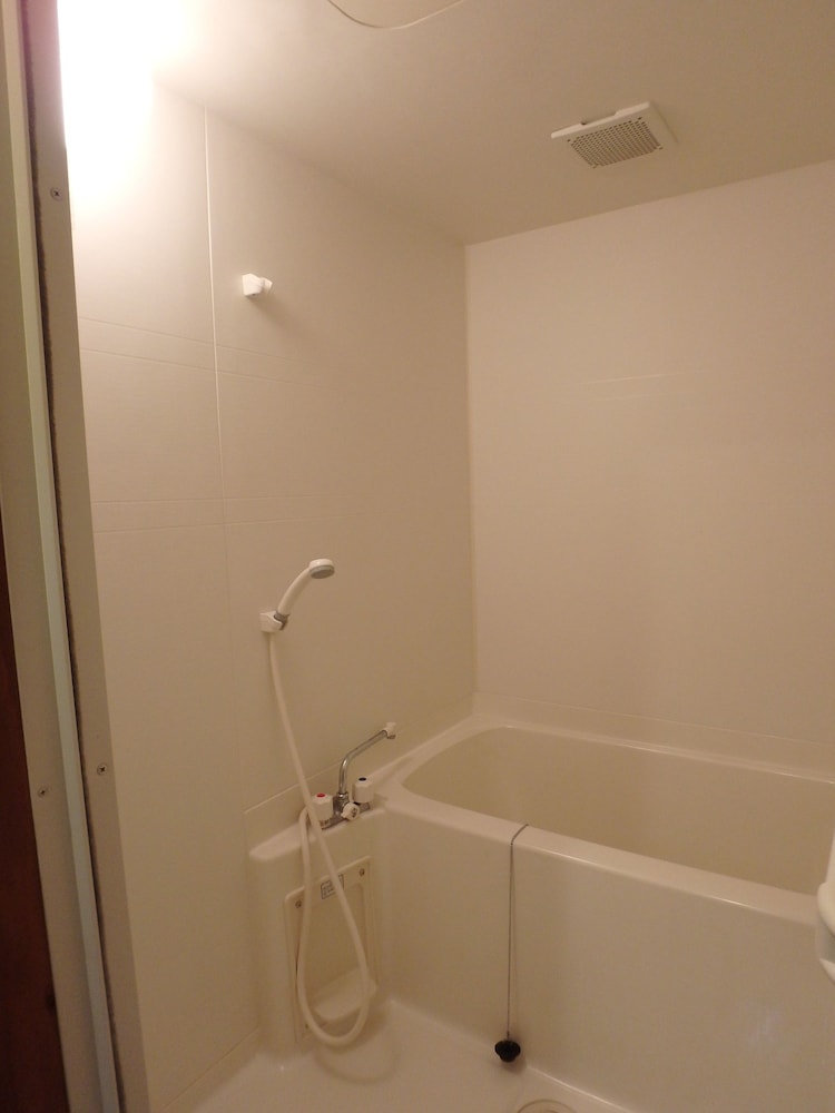 ファミリー ルーム バスルーム3 | 京の宿 西大路