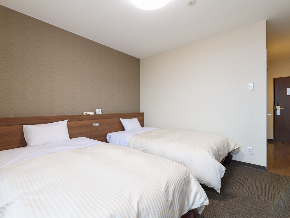 洋室ツイン 共用バスルーム 客室3 | 熊野の宿 海ひかり