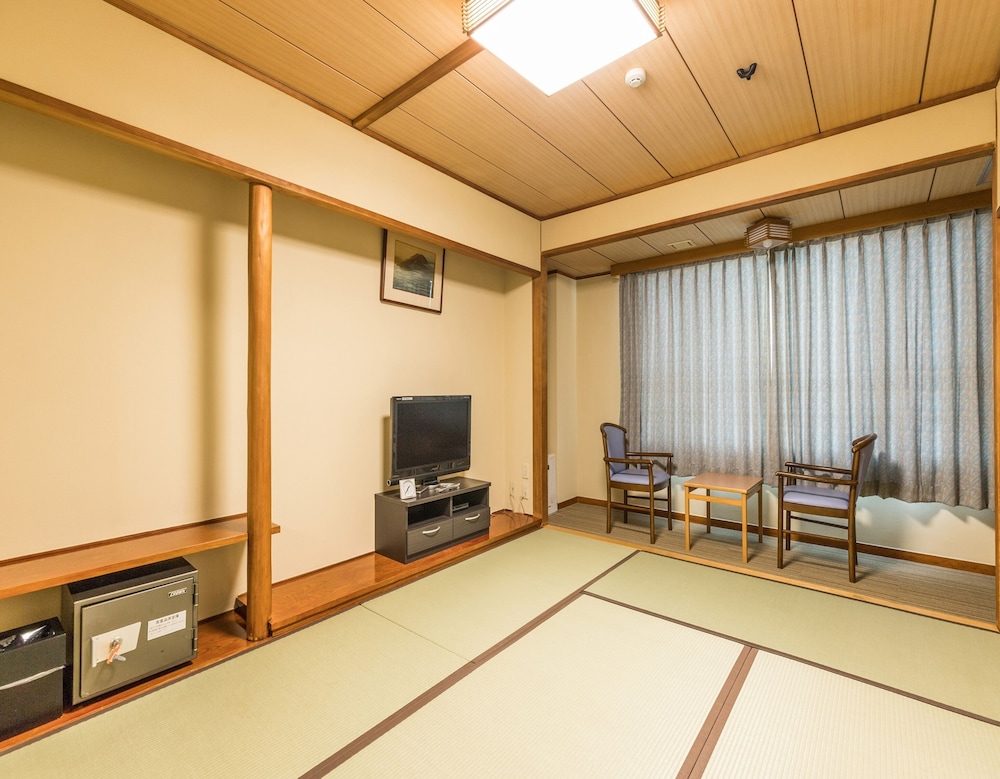 和室 共用バスルーム 3名部屋 客室3 | 熊野の宿 海ひかり