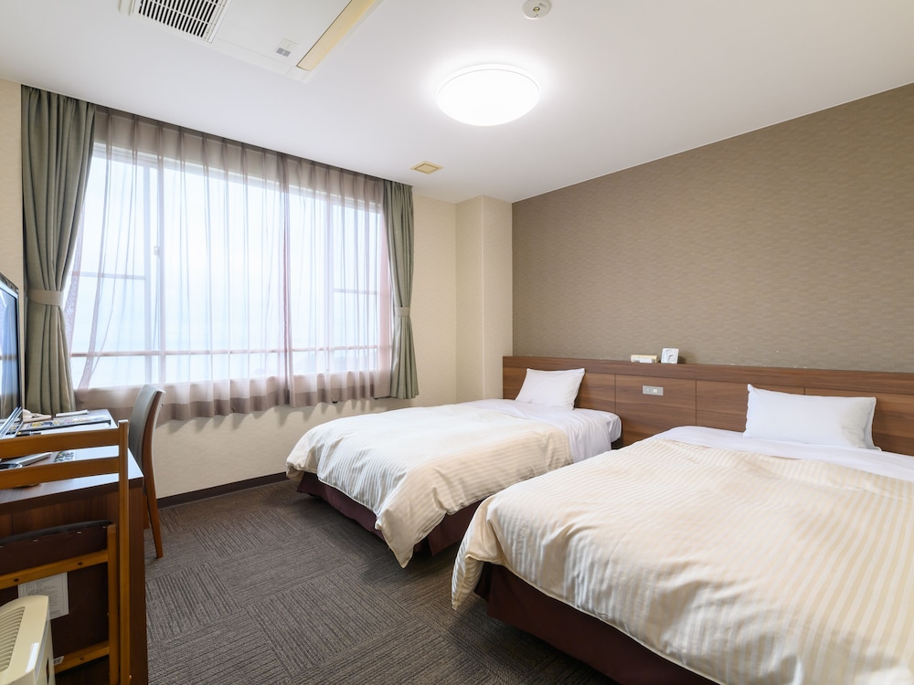 洋室ツイン 共用バスルーム | 熊野の宿 海ひかり