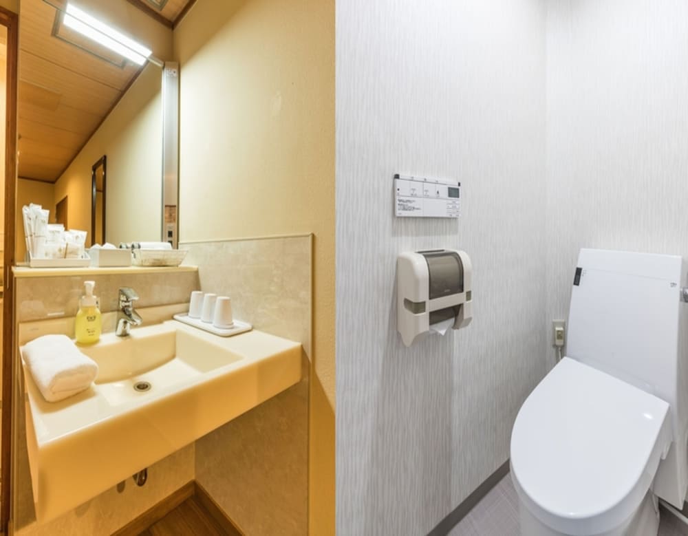 和室 共用バスルーム 3名部屋 バスルーム0 | 熊野の宿 海ひかり