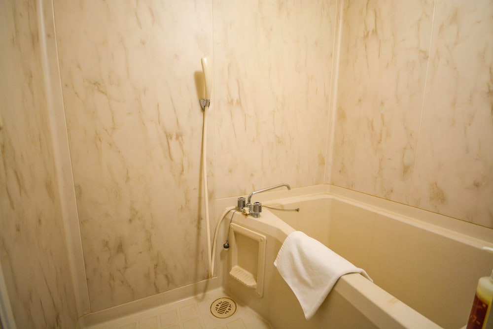 新館 和室 10畳 バスルーム0 | 湯田中温泉 せせらぎの宿 ホテル星川館