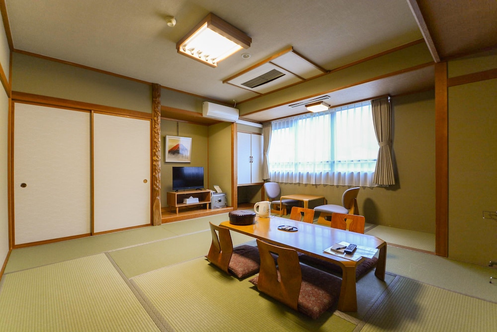 新館 和室 10畳 | 湯田中温泉 せせらぎの宿 ホテル星川館