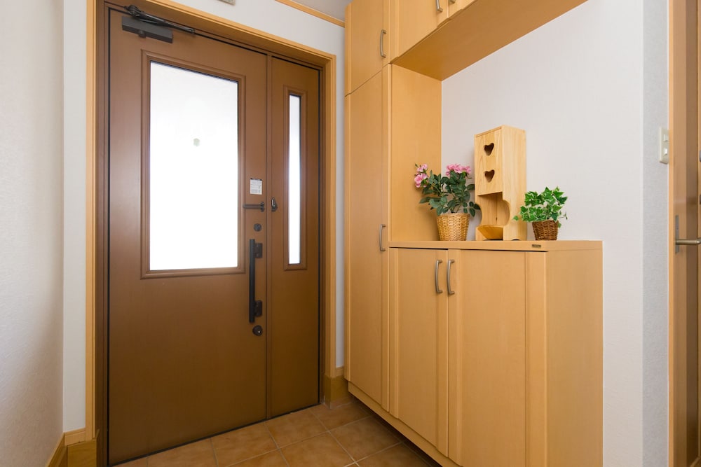 内部エントランス1 | ペンギン村 内部エントランス1 | ペンギン村